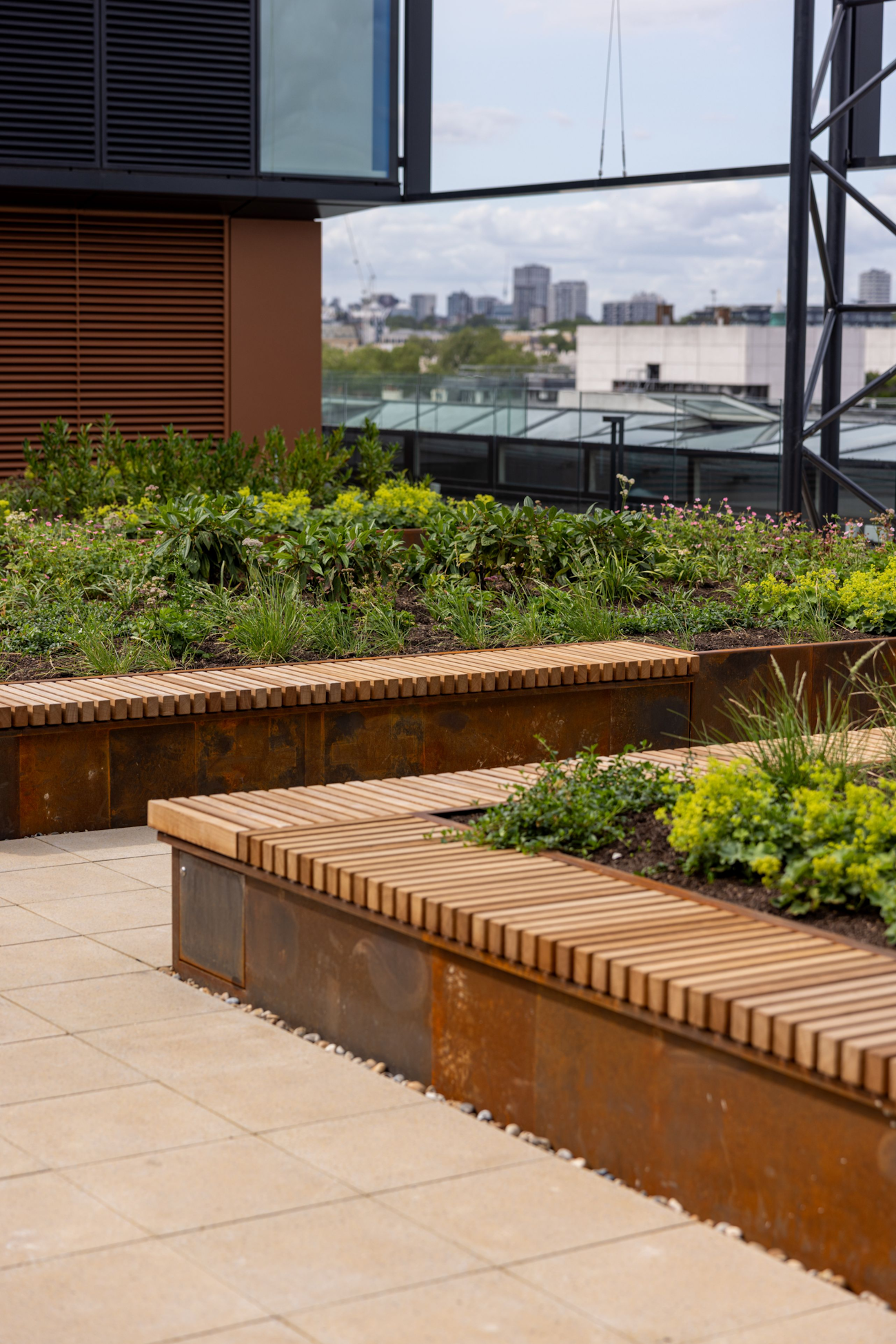 roof terrace design integrated planters