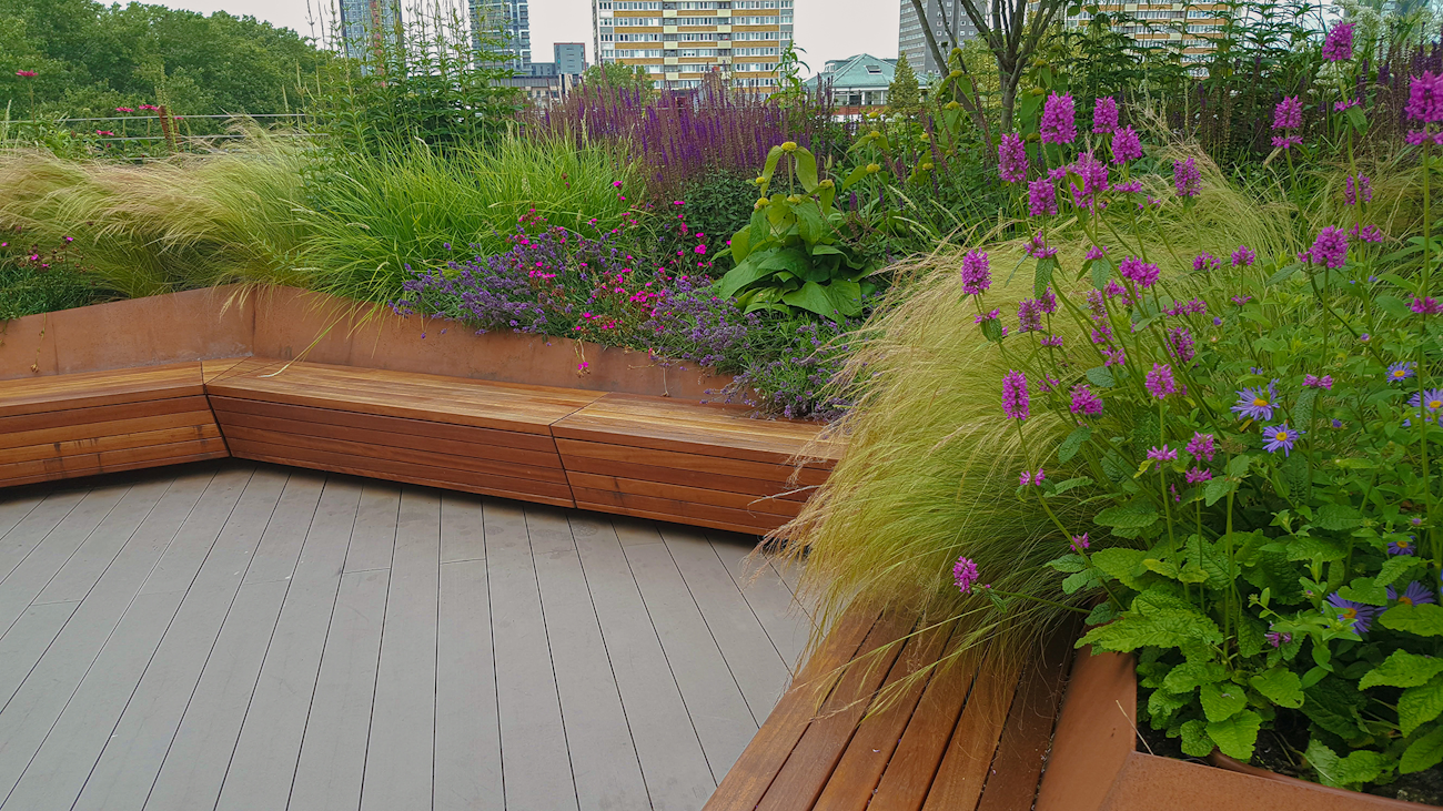 116 Old Street decking and planters