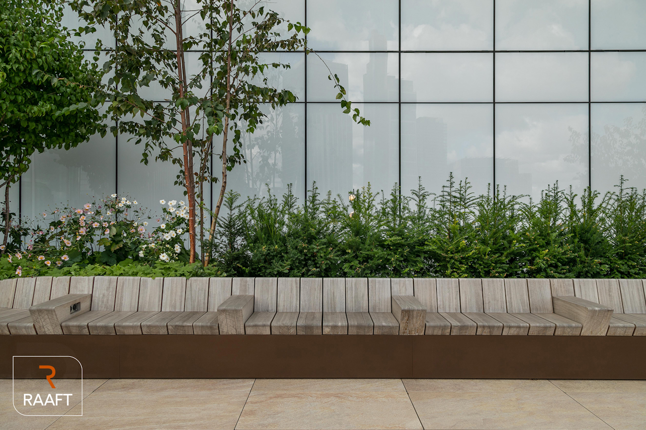 Planters and Benches at 60 London Wall