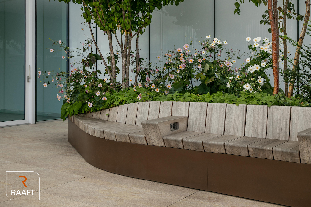 Planters and benches at 60 London Wall