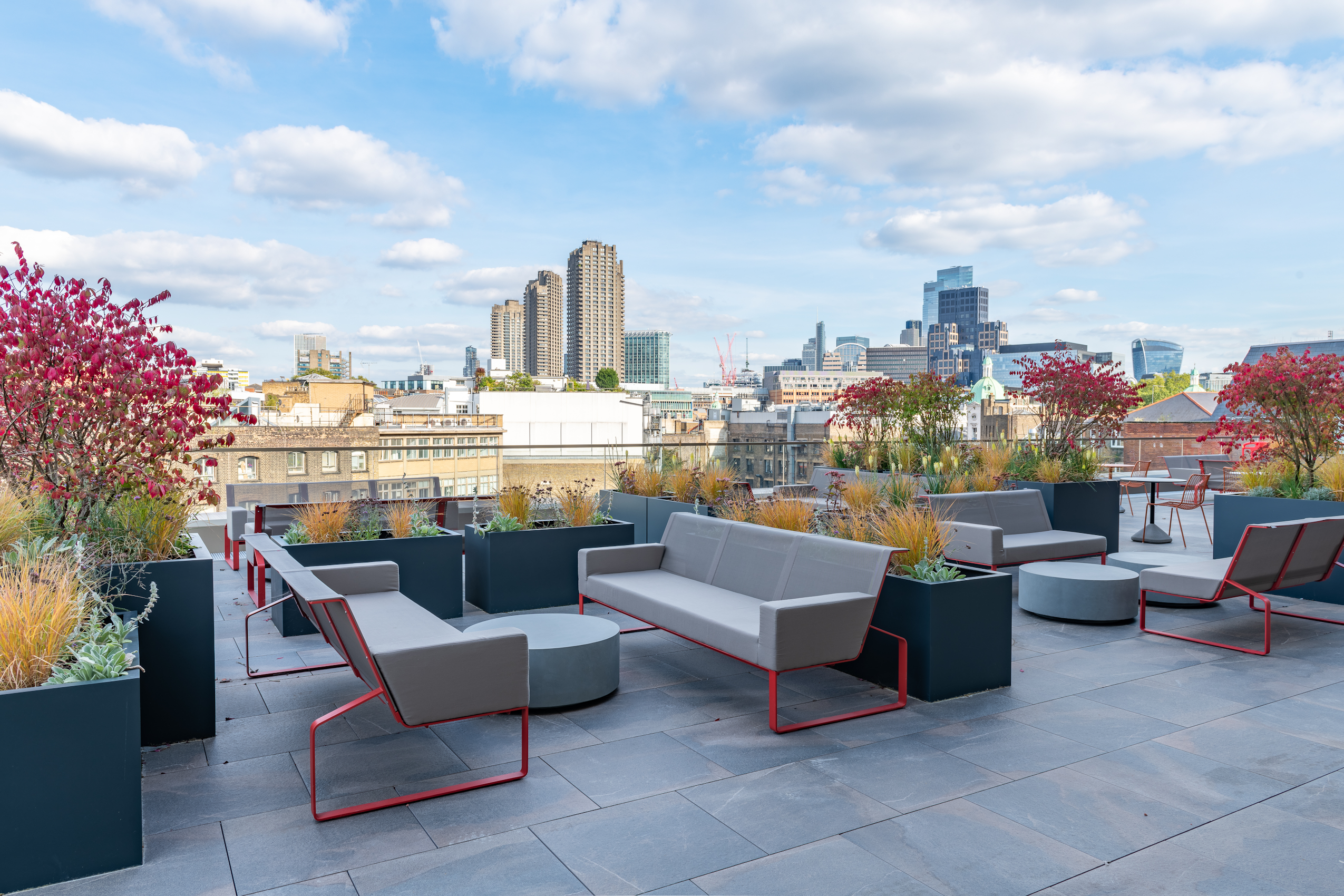 Service access on roof terraces
