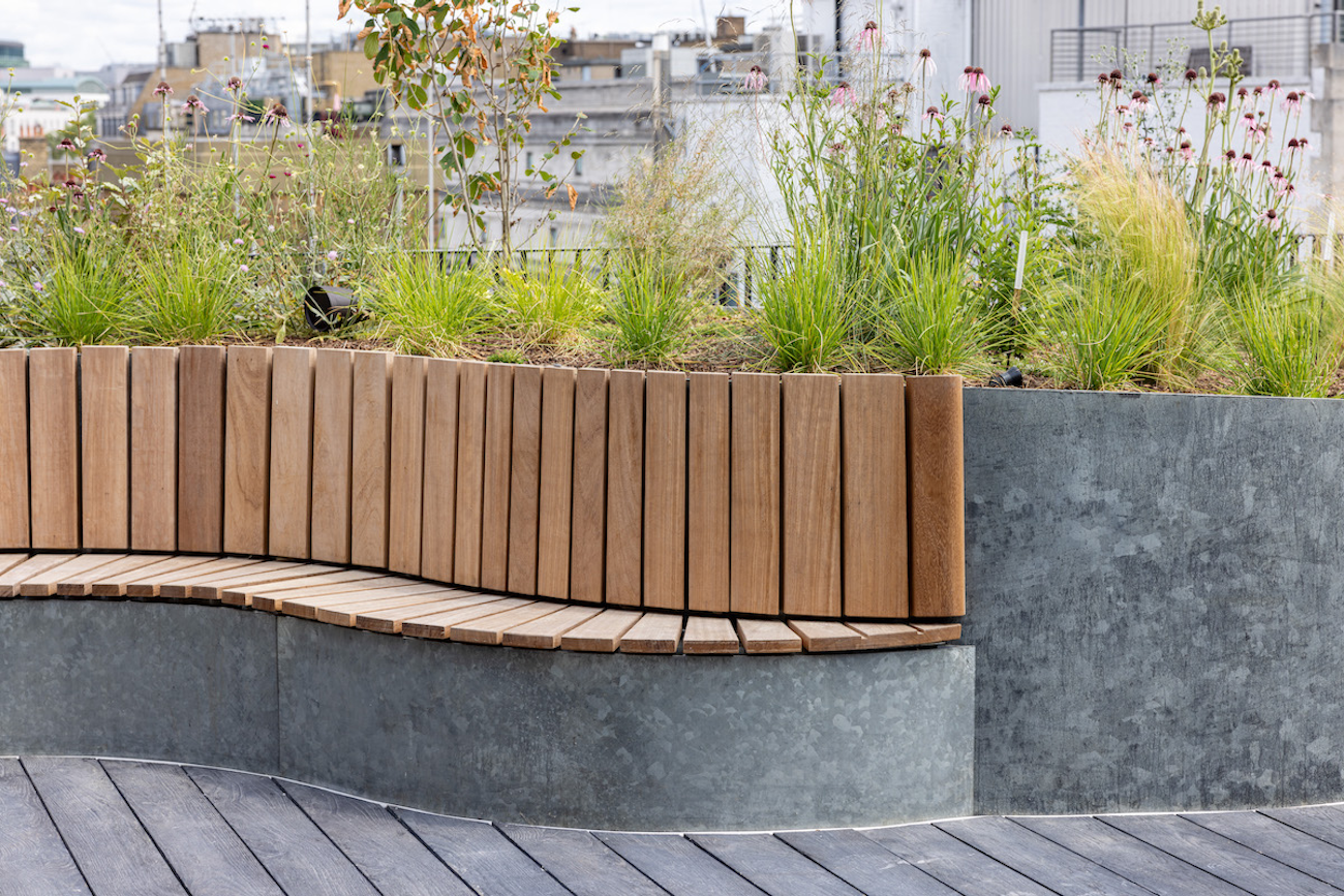 Raaft curved planter bench